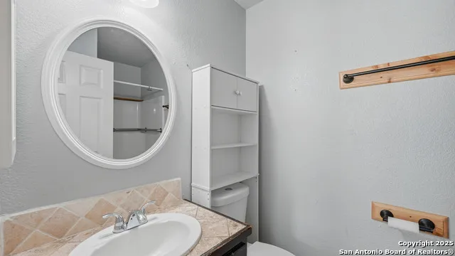 195 Cheyenne Kingsbury, TX 78638