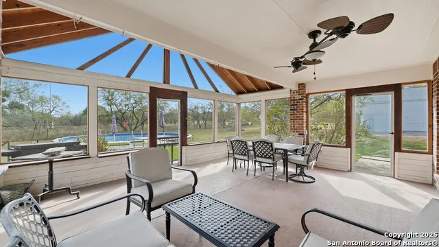 195 Cheyenne Kingsbury, TX 78638