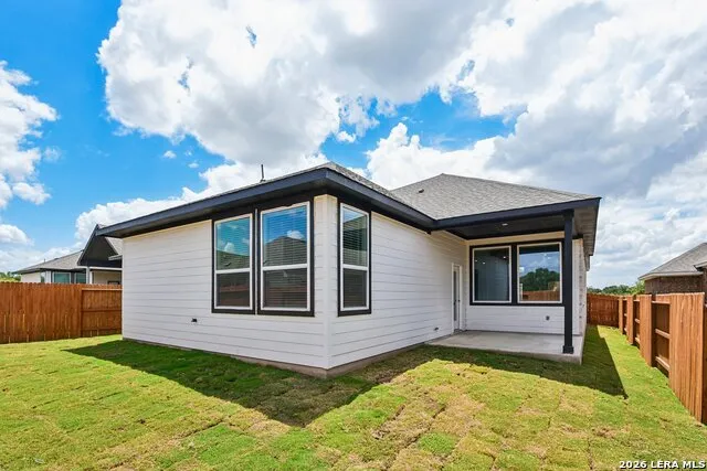 2126 SHEPARDS ST Seguin, TX 78155