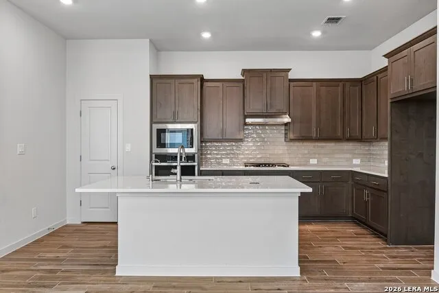 2126 SHEPARDS ST Seguin, TX 78155
