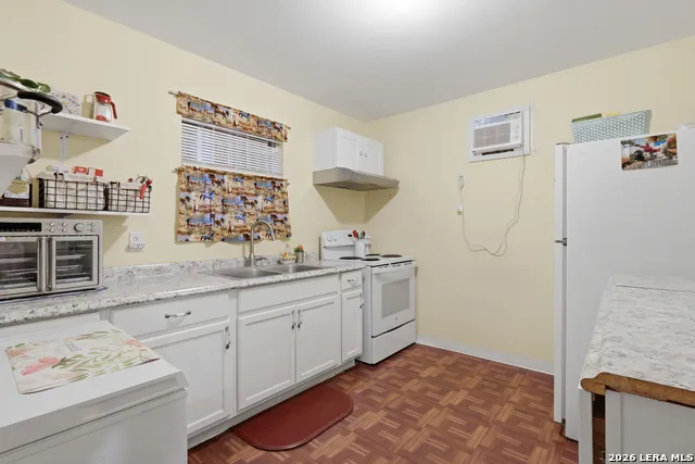 396 County Road 1100 Pearsall, TX 78061