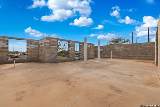 396 County Road 1100 Pearsall, TX 78061