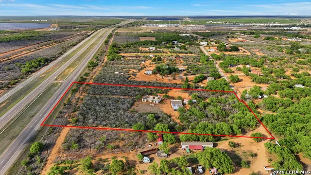 396 County Road 1100 Pearsall, TX 78061