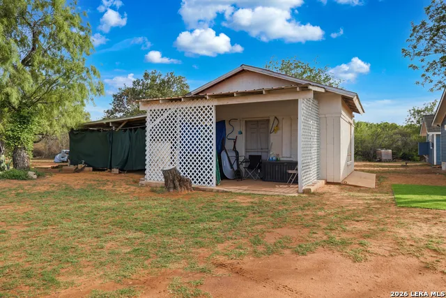 396 County Road 1100 Pearsall, TX 78061