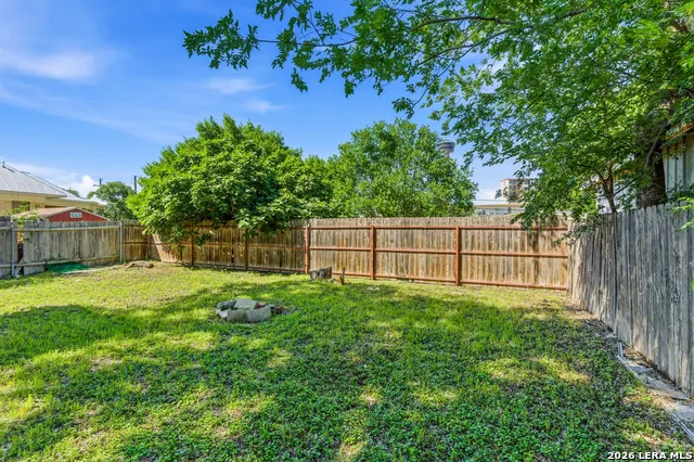 221 LEIGH ST San Antonio, TX 78210
