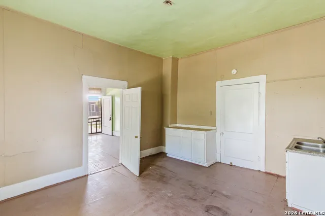 221 LEIGH ST San Antonio, TX 78210