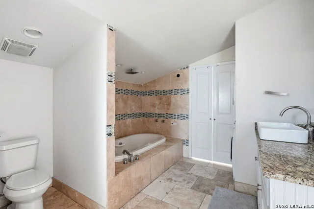 606 E AUSTIN ST Luling, TX 78648