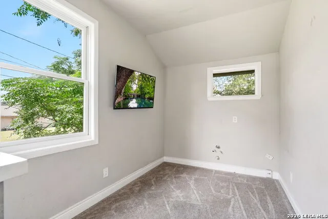 606 E AUSTIN ST Luling, TX 78648