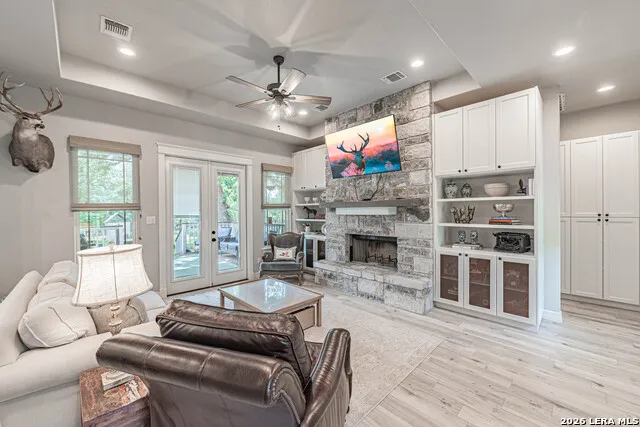 263 CIBOLO RIDGE DR La Vernia, TX 78121