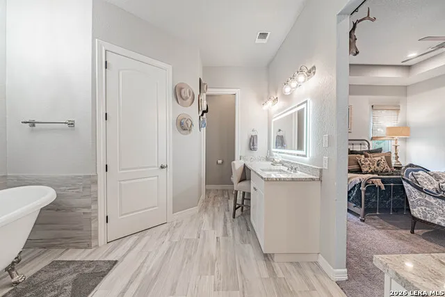 263 CIBOLO RIDGE DR La Vernia, TX 78121