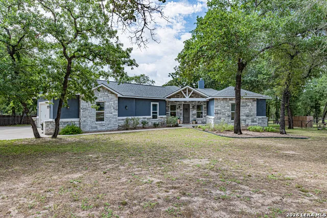 263 CIBOLO RIDGE DR La Vernia, TX 78121