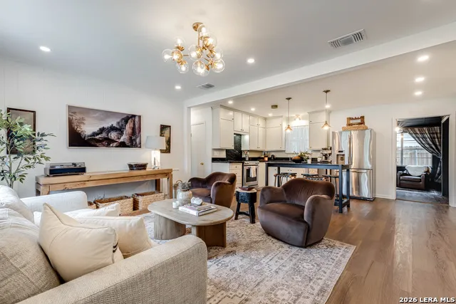 528 FREY ST Boerne, TX 78006