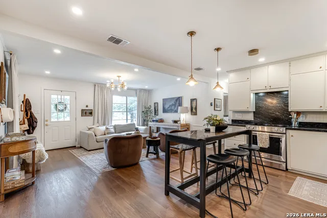 528 FREY ST Boerne, TX 78006