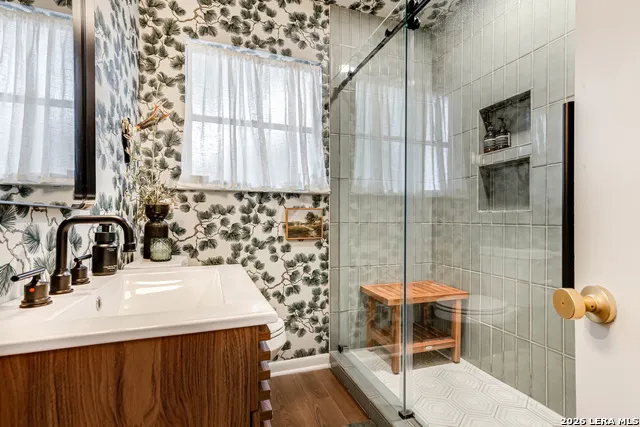 528 FREY ST Boerne, TX 78006