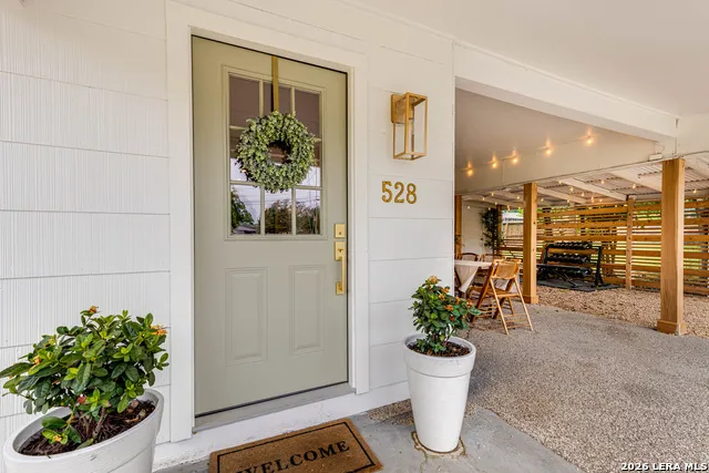 528 FREY ST Boerne, TX 78006