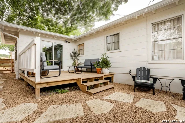 528 FREY ST Boerne, TX 78006