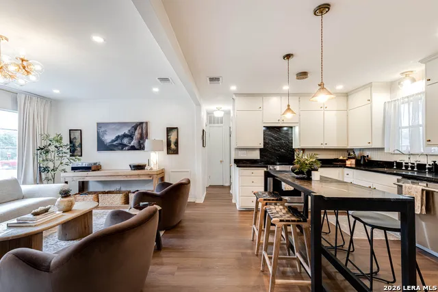 528 FREY ST Boerne, TX 78006