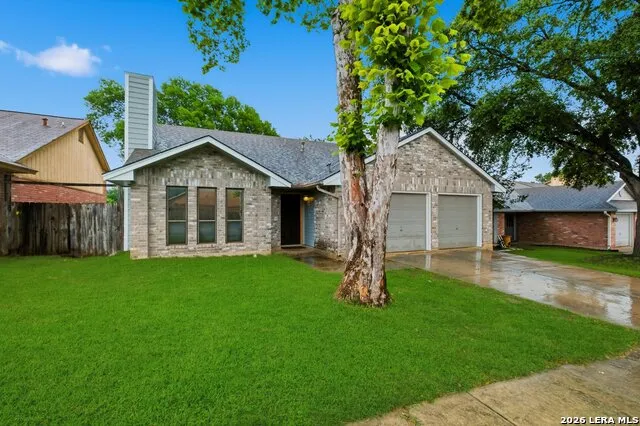 11302 FOREST SMT Live Oak, TX 78233