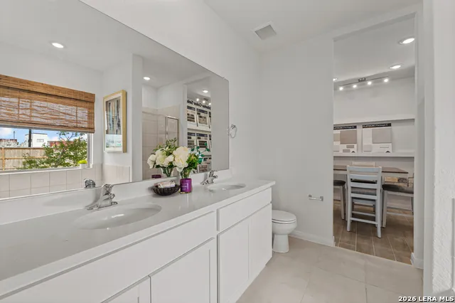4256 CARLOTTA DR New Braunfels, TX 78130