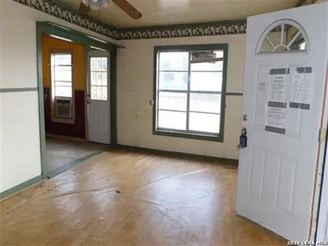 210 Colwell Street Pleasanton, TX 78064