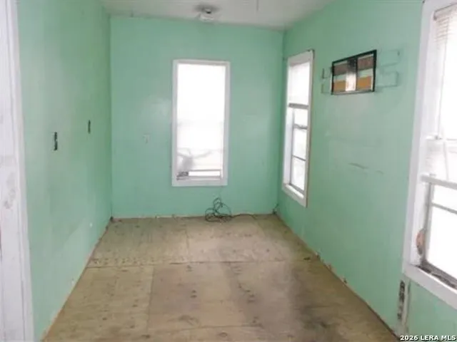 210 Colwell Street Pleasanton, TX 78064