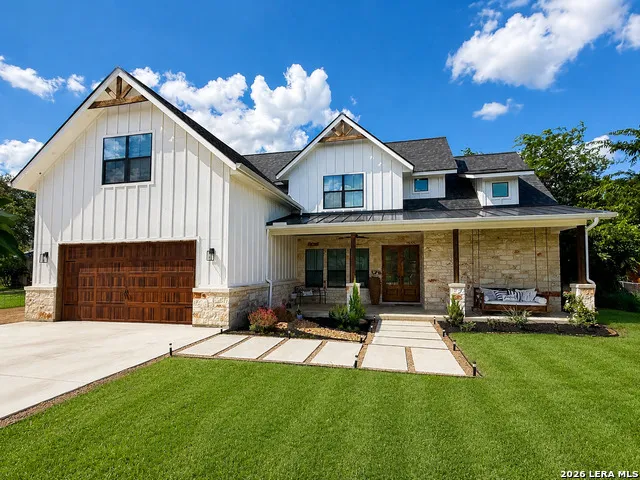 1805 San Jacinto Castroville, TX 78009