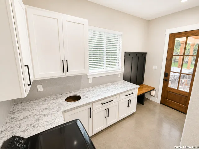 1805 San Jacinto Castroville, TX 78009