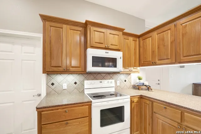 174 Edgewood Bandera, TX 78003