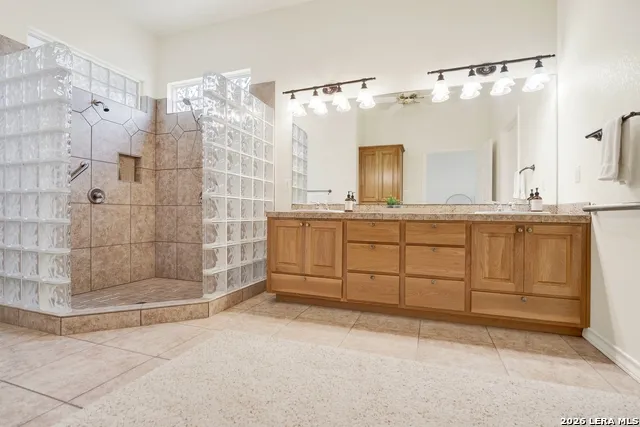 174 Edgewood Bandera, TX 78003