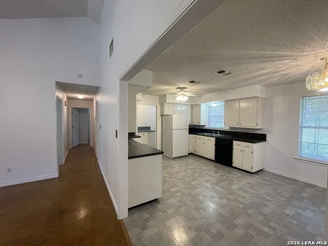 1640 Lonesome Canyon Lake, TX 78133