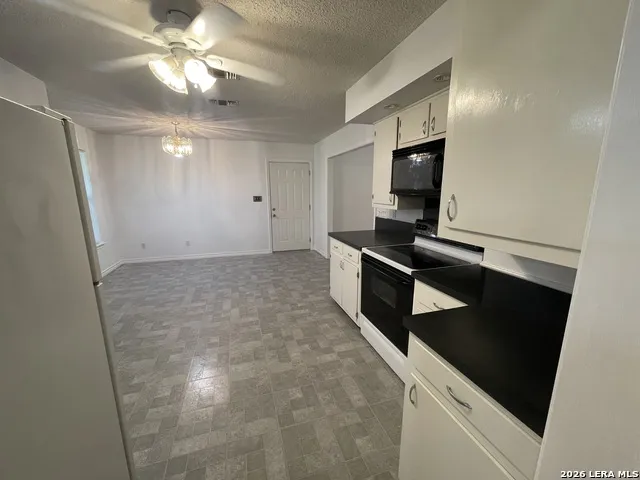 1640 Lonesome Canyon Lake, TX 78133