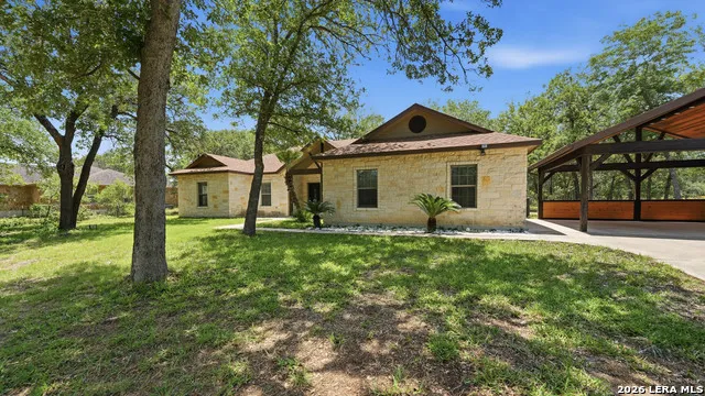 105 Wild Stallion La Vernia, TX 78121