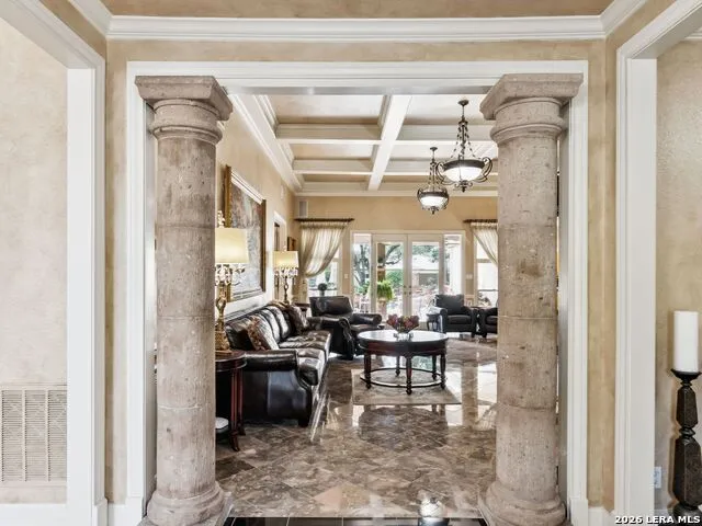 2 Galleria Drive San Antonio, TX 78257