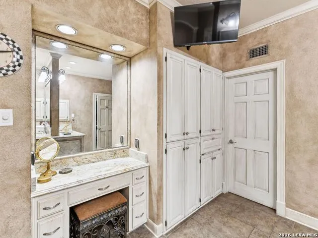 2 Galleria Drive San Antonio, TX 78257