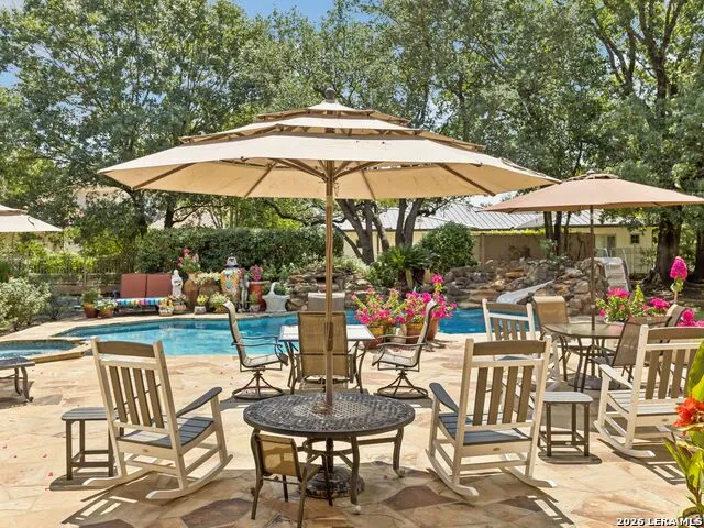 2 Galleria Drive San Antonio, TX 78257