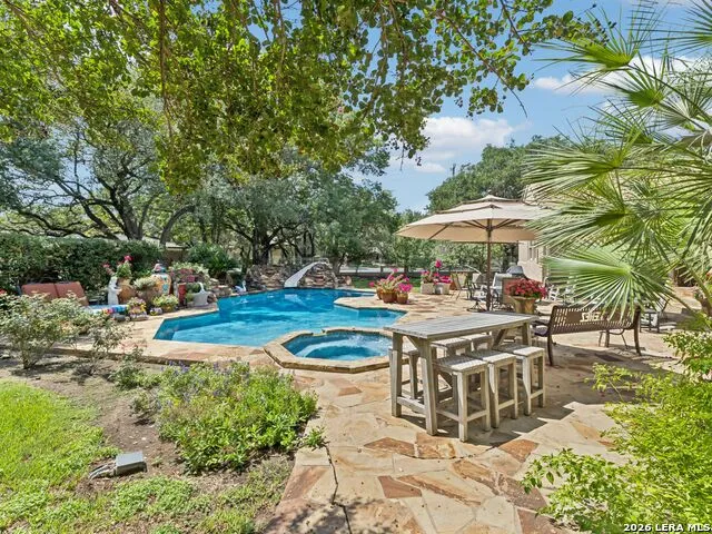 2 Galleria Drive San Antonio, TX 78257