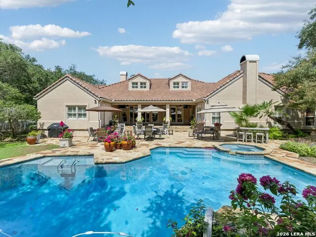 2 Galleria Drive San Antonio, TX 78257
