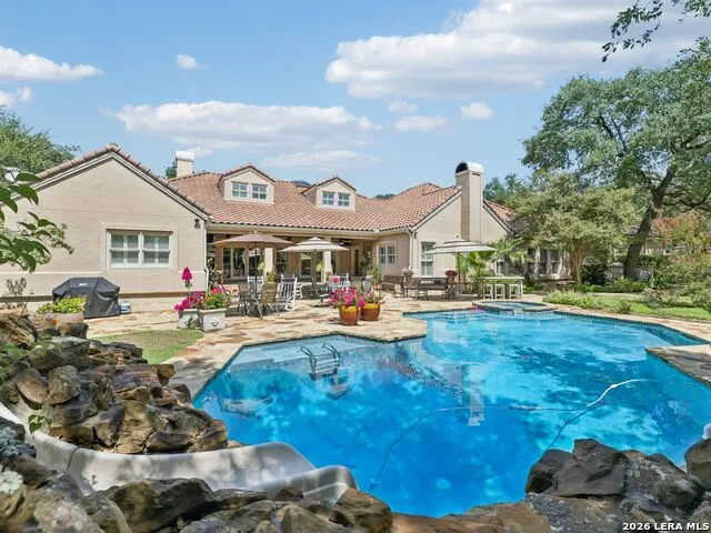 2 Galleria Drive San Antonio, TX 78257