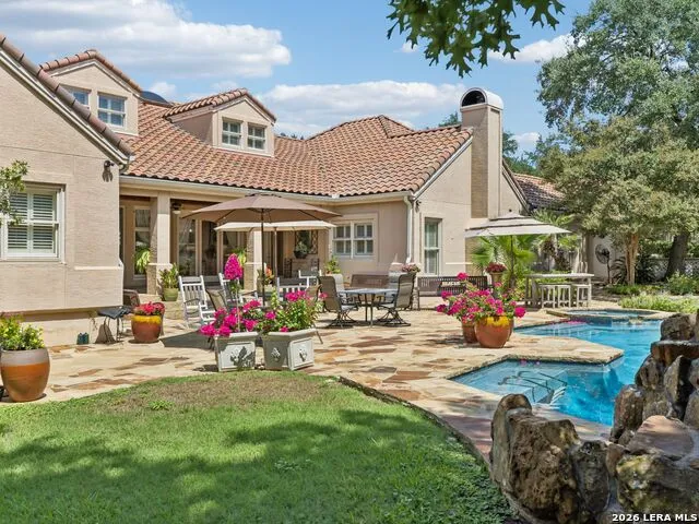 2 Galleria Drive San Antonio, TX 78257