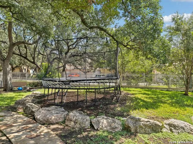 2 Galleria Drive San Antonio, TX 78257