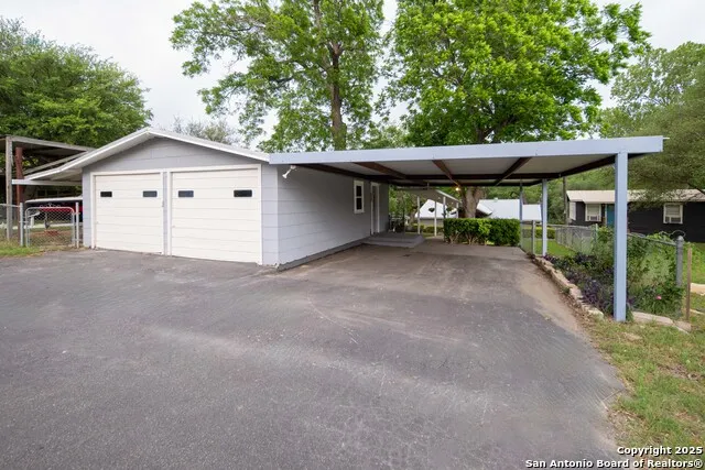 526 Cypress McQueeney, TX 78123