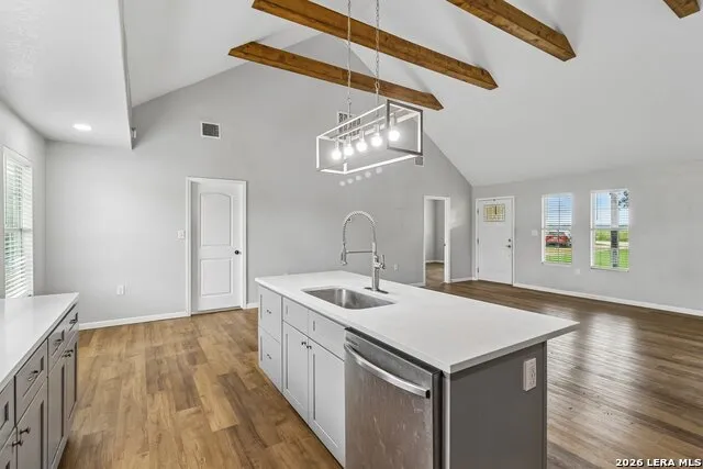1213 County Road 1670 Moore, TX 78057