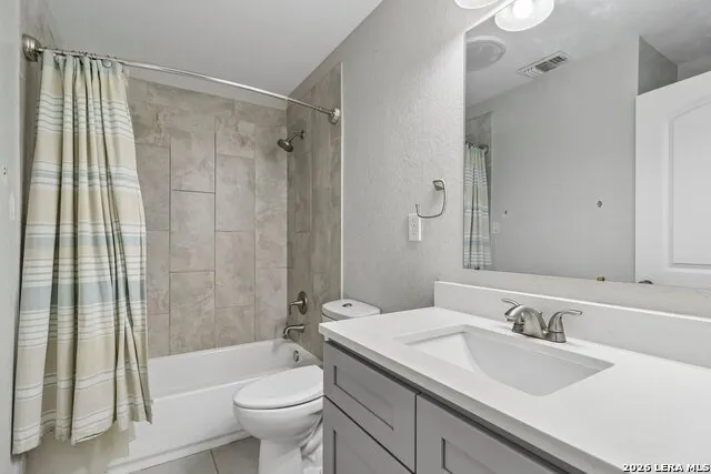 1213 County Road 1670 Moore, TX 78057
