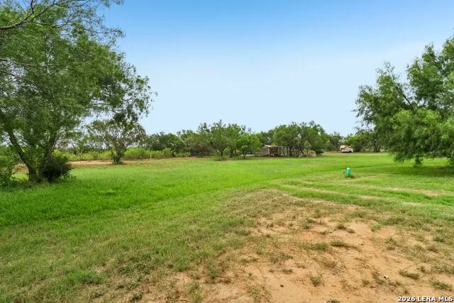 1213 County Road 1670 Moore, TX 78057