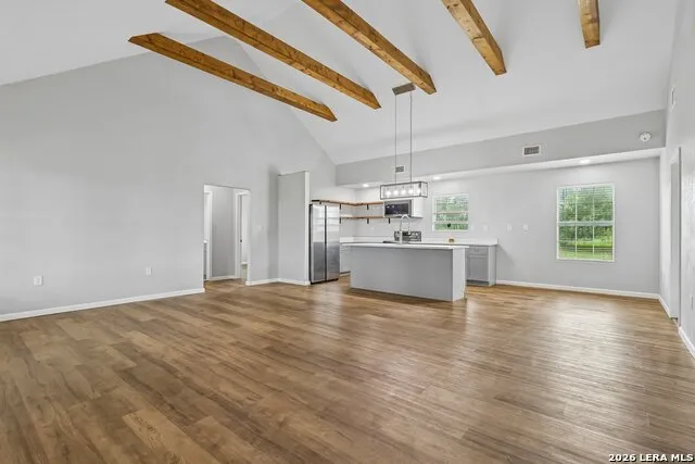1213 County Road 1670 Moore, TX 78057