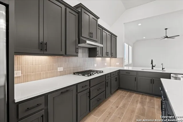 1910 PINING ST New Braunfels, TX 78132