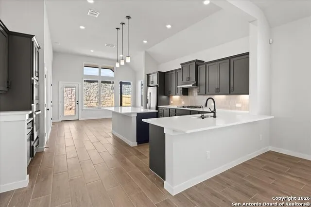 1910 PINING ST New Braunfels, TX 78132