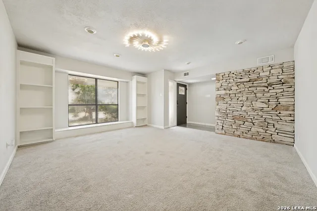 618 Sonnet San Antonio, TX 78216