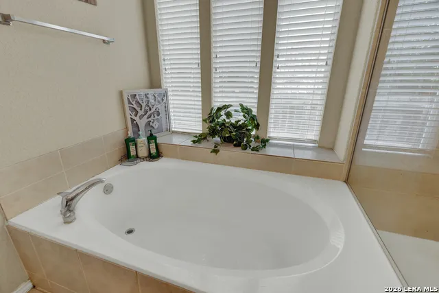 2536 Woodbridge way Schertz, TX 78154