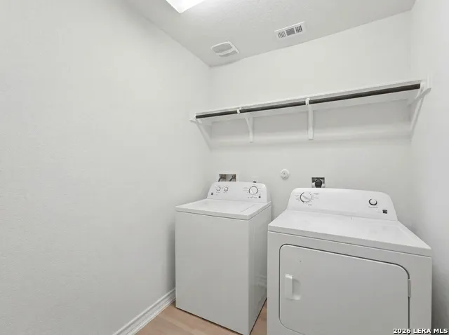 831 Red Crossbill San Antonio, TX 78253